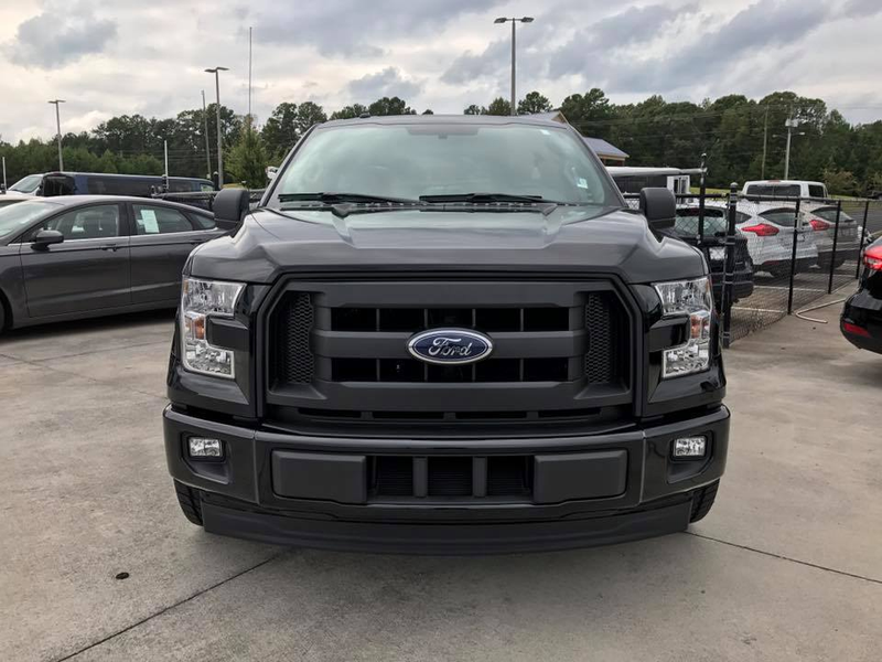 Illustration for article titled A Brilliant Ford Dealer Just Brought The F-150 Lightning Back